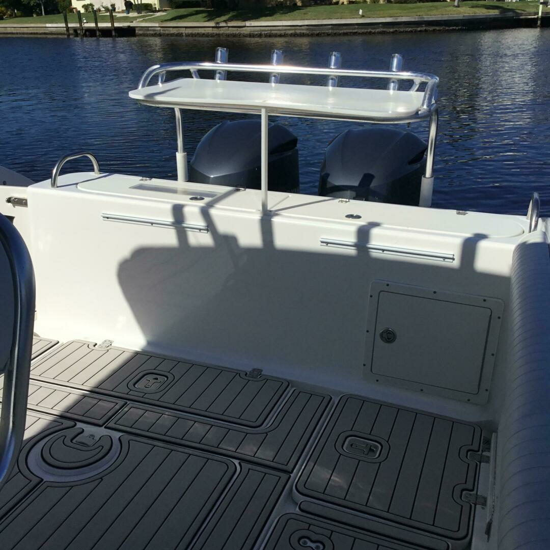 2004 Century 3200 Center Console - Image 6