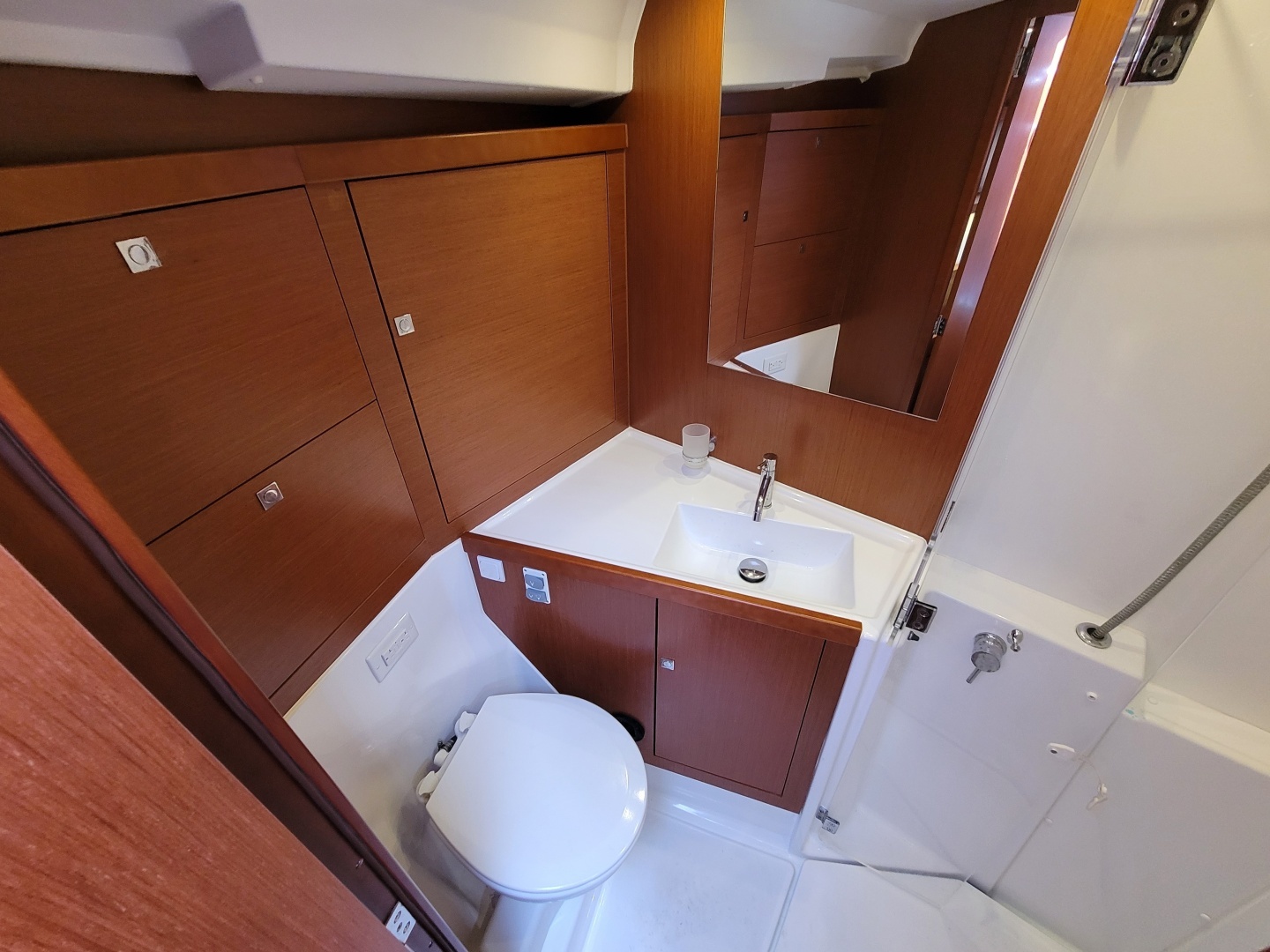 2015 Beneteau Oceanis 45 - Image 22