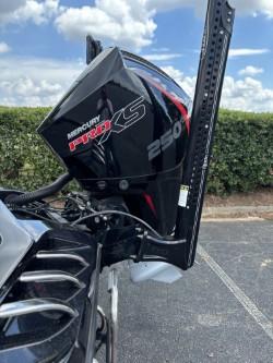 2021 Ranger Z520C boat with Mercury Pro XS 250 engine, parked outdoors.