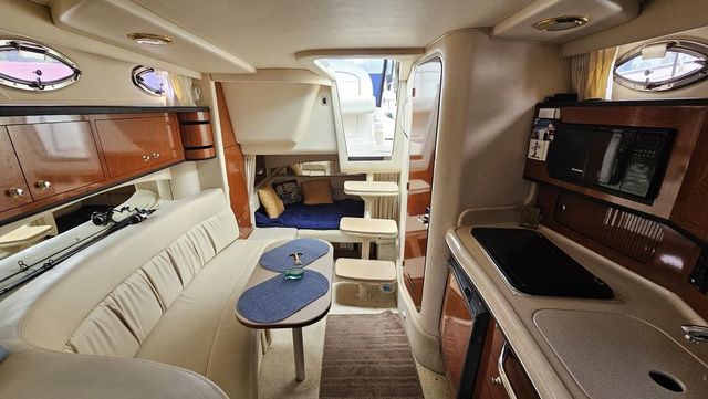 2003 Sea Ray 300 Sundancer - 18
