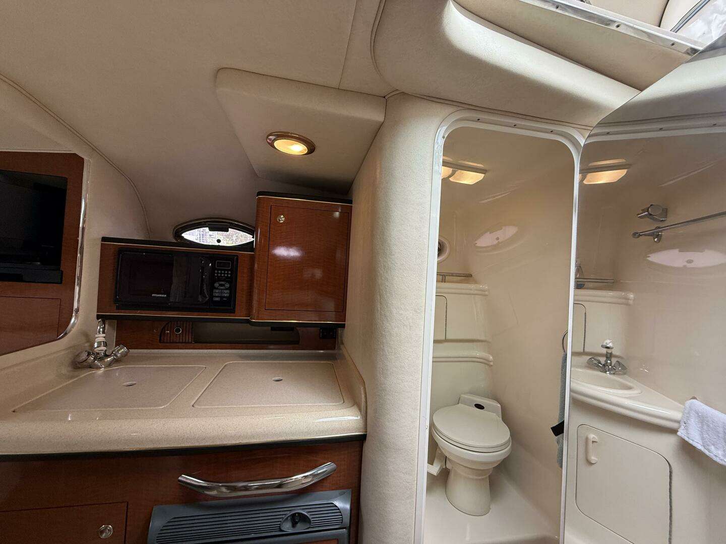 2002 Sea Ray 280 Sundancer - Image 33