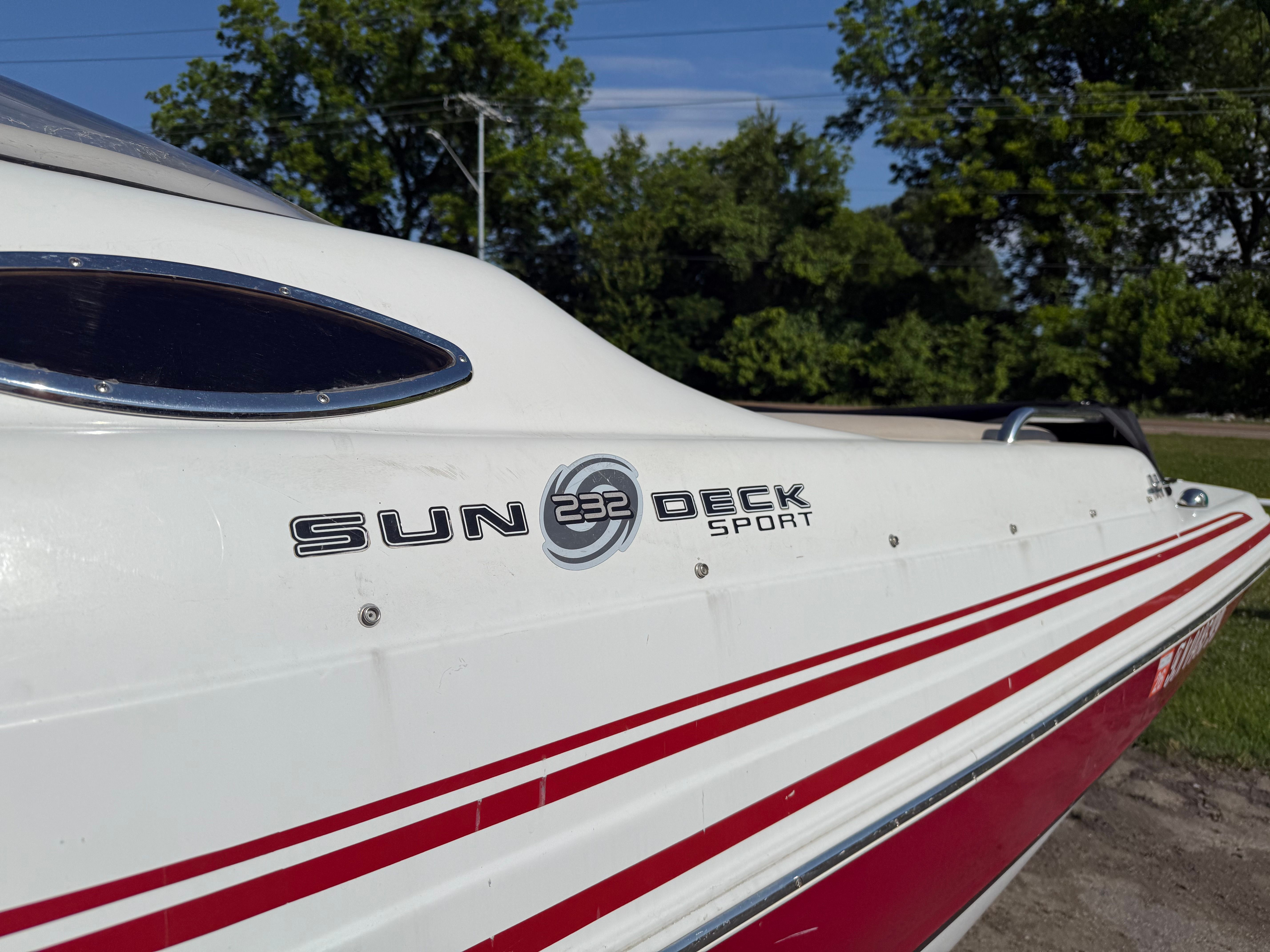 2014 Hurricane Sun deck 232 - 5