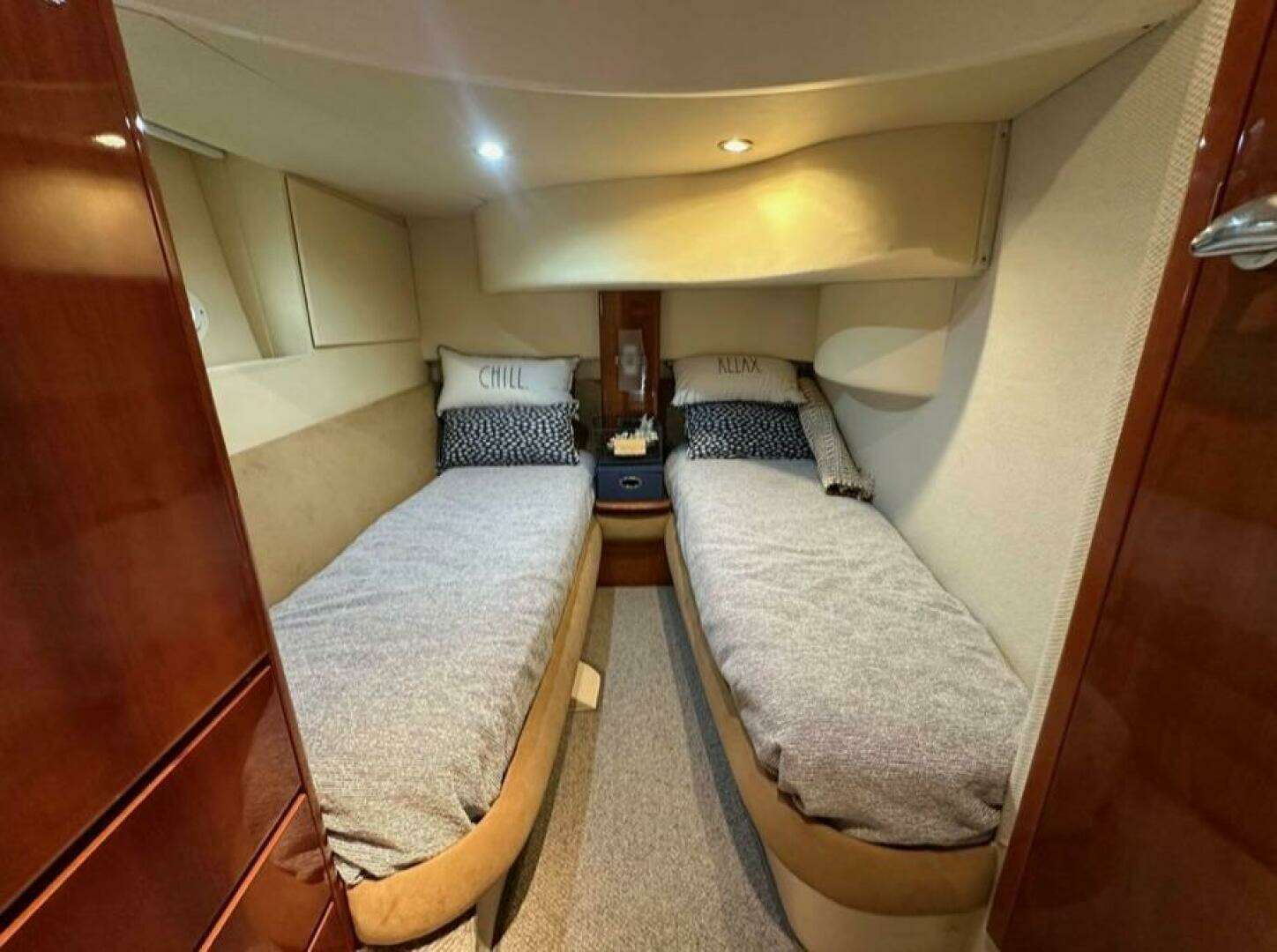 2001 Azimut 42 - Image 18