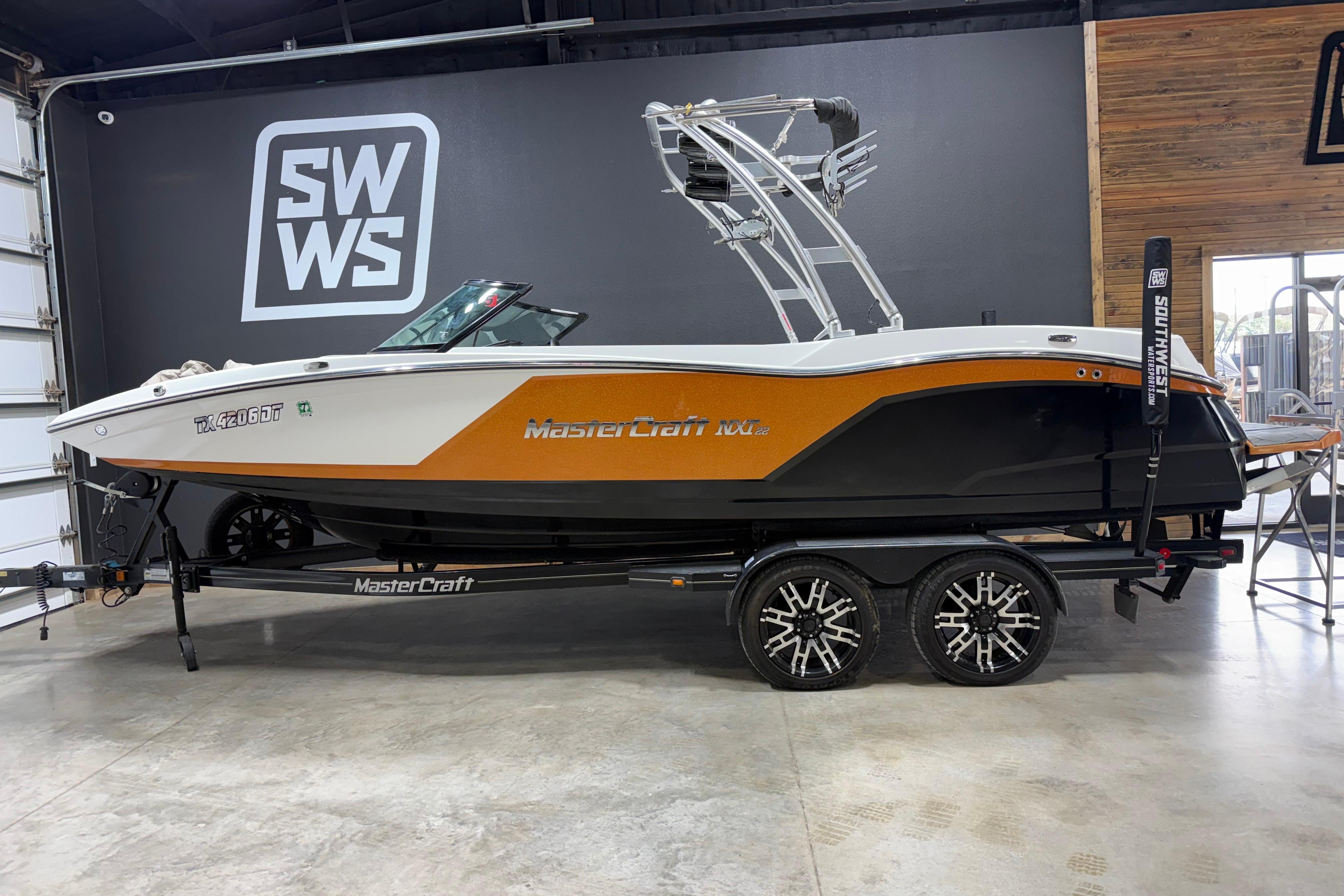 2017 MasterCraft NXT22