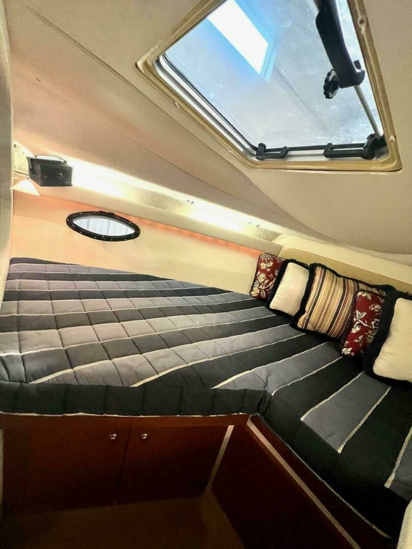 1988 Tiara Sport 310 Sport Cruiser - Image 30