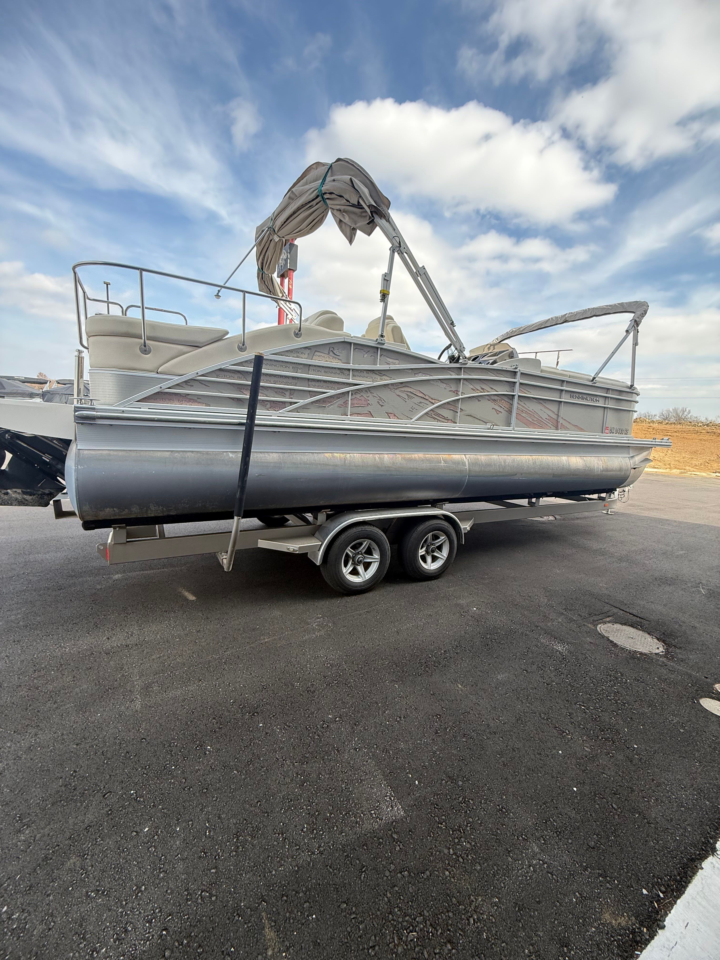 2014 Bennington 2575RCW-I/O pontoon boat on trailer.