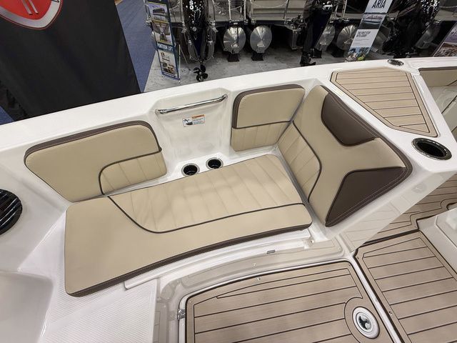 2025 Yamaha Boats 222 FSH Sport E - 19