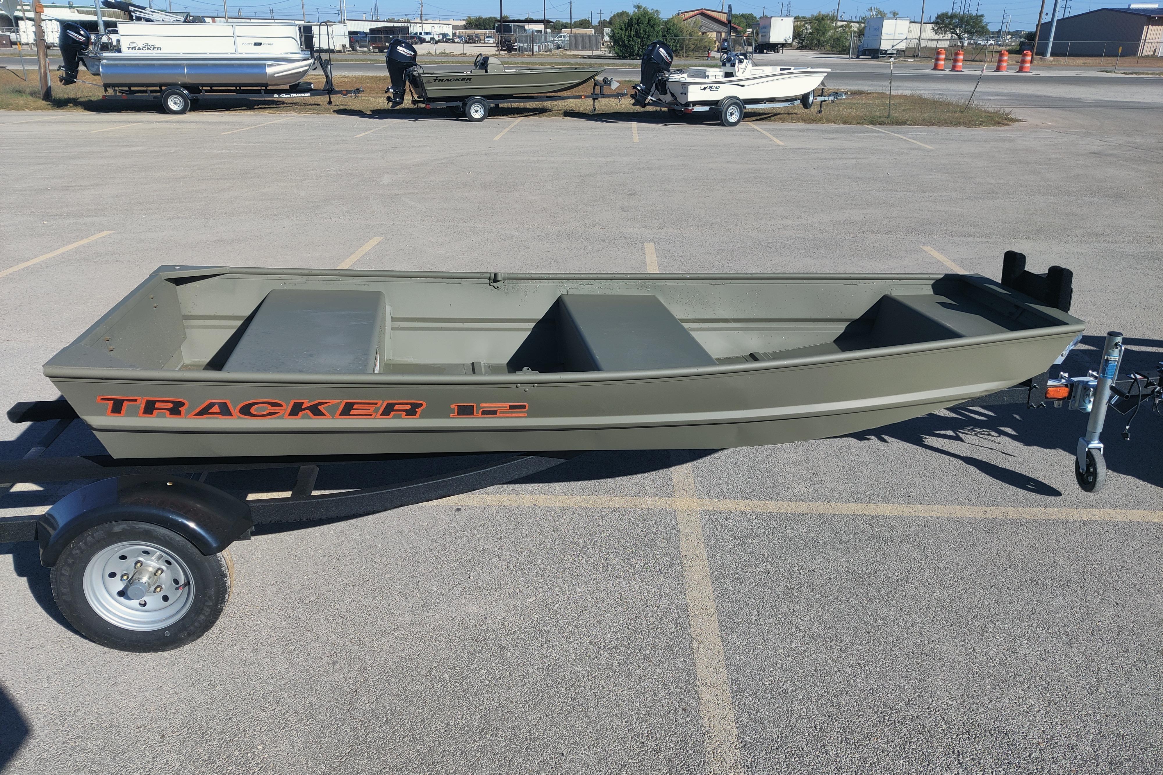 2026 Tracker Grizzly 12 Jon