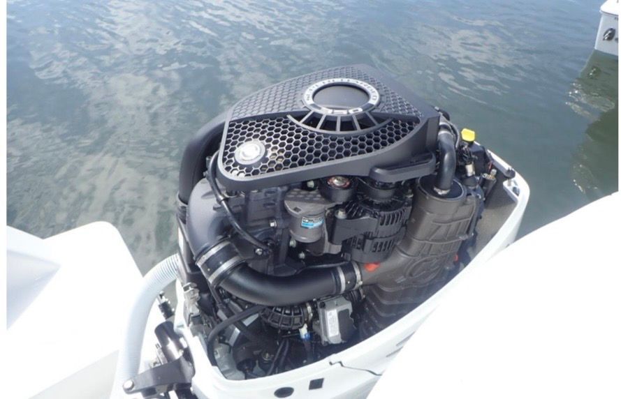 2020 Invincible 33CC - 7