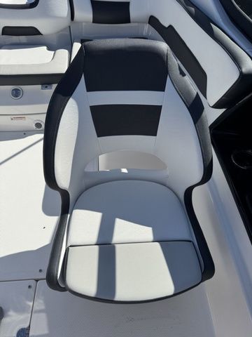2026 Yamaha Boats SX195 - 12