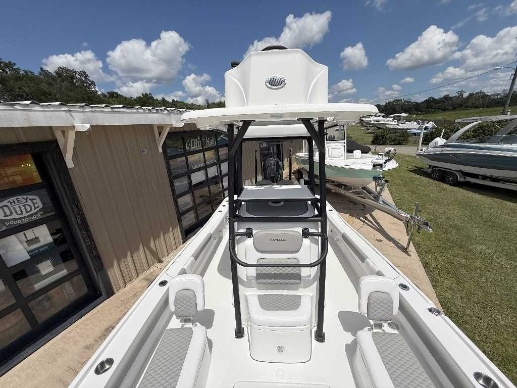 2026 Caymas 26 HB - 13