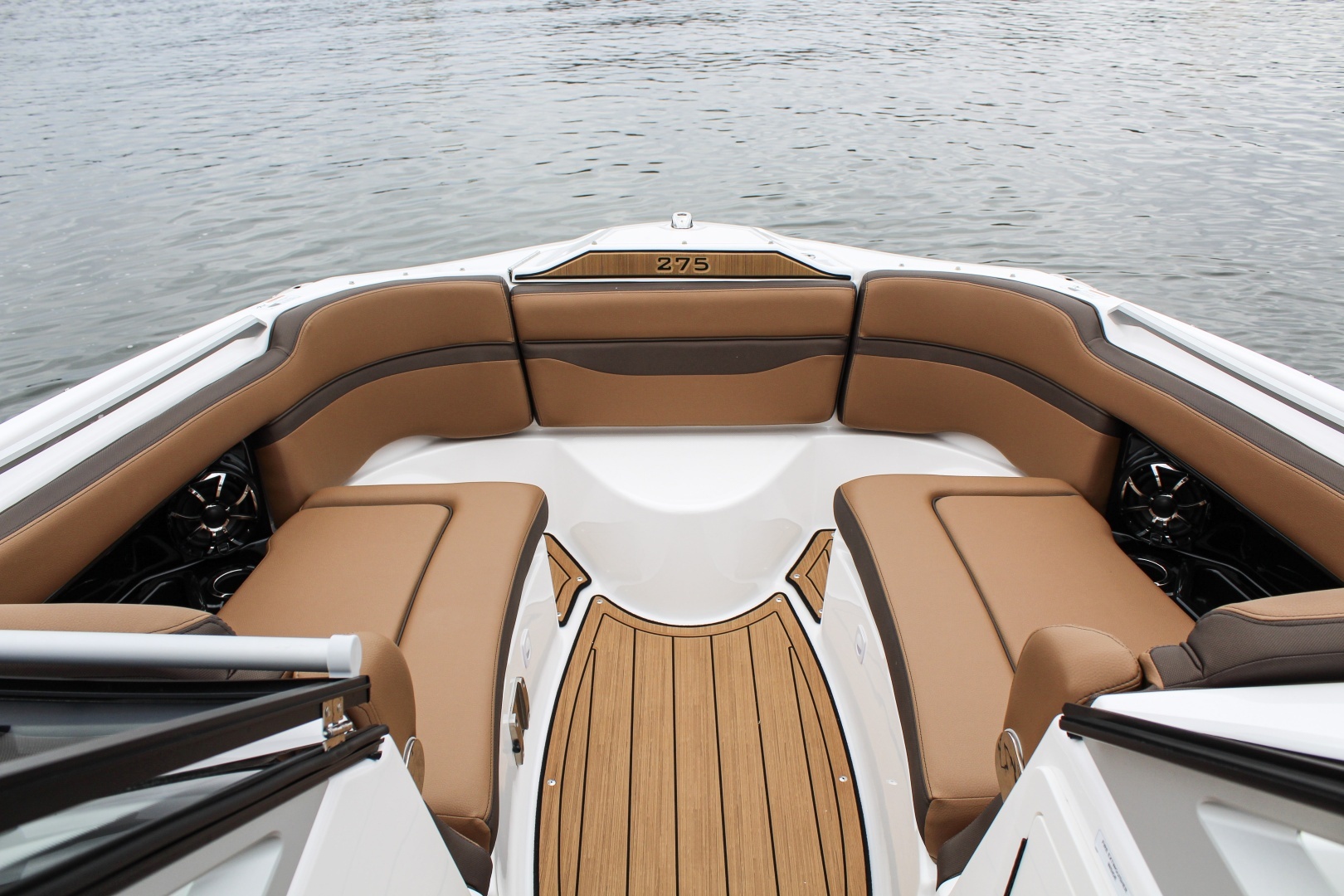 2024 Yamaha Boats 275SD - Image 11