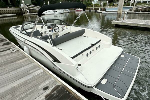 2022 Bayliner DX2050