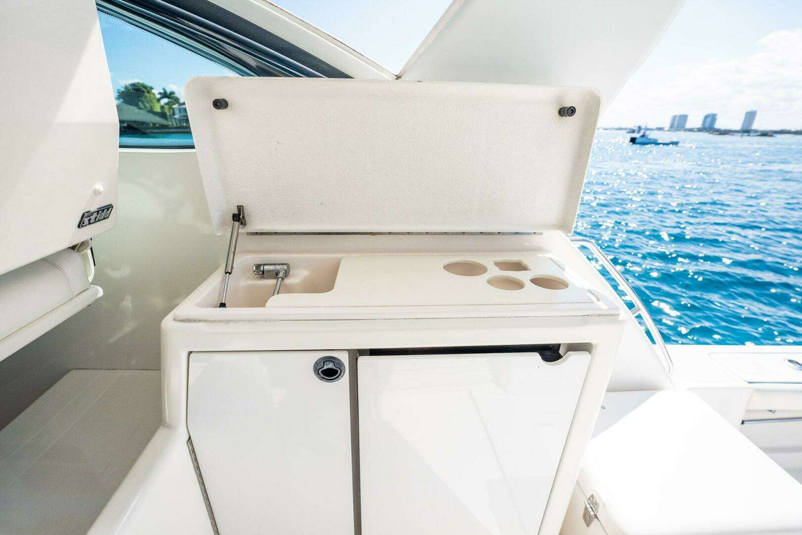 2004 Tiara Yachts 4200 Open - Image 51