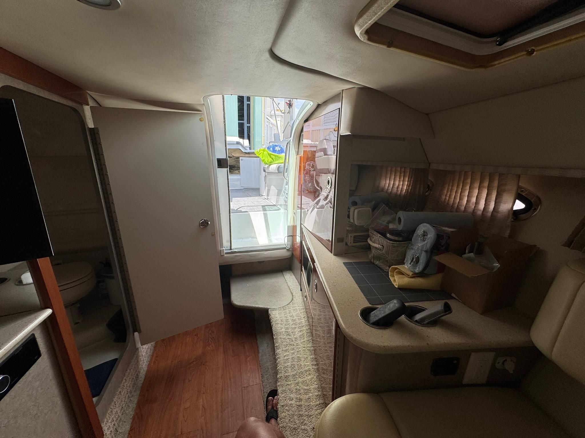 2007 Formula 330 Sun Sport - 40