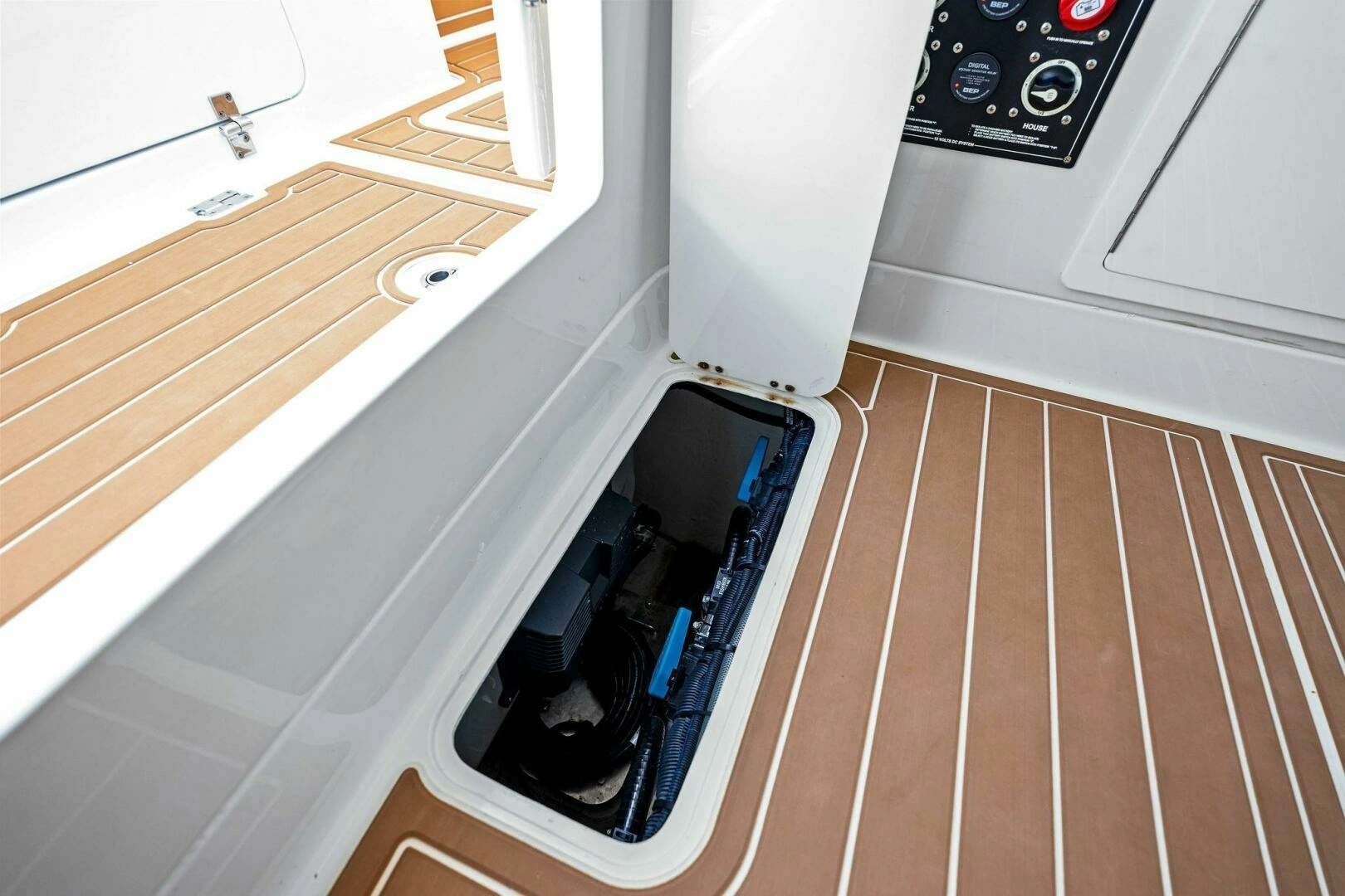 2022 Barker Boatworks 40 HPC - Image 28