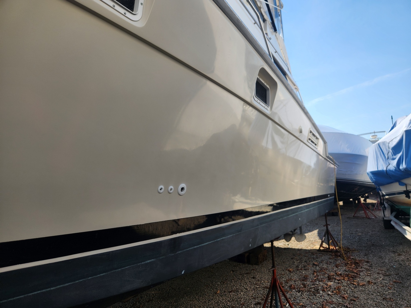 1987 Luhrs Convertible - Image 24