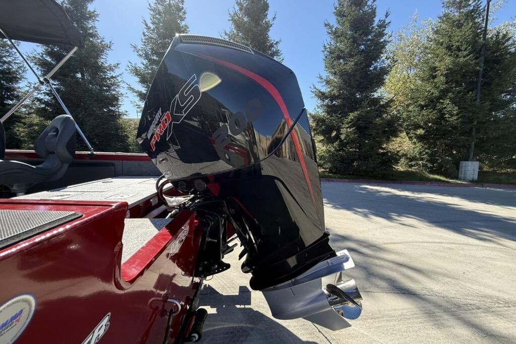 2024 Tracker Targa V-19 WT boat with powerful Pro XS outboard motor.