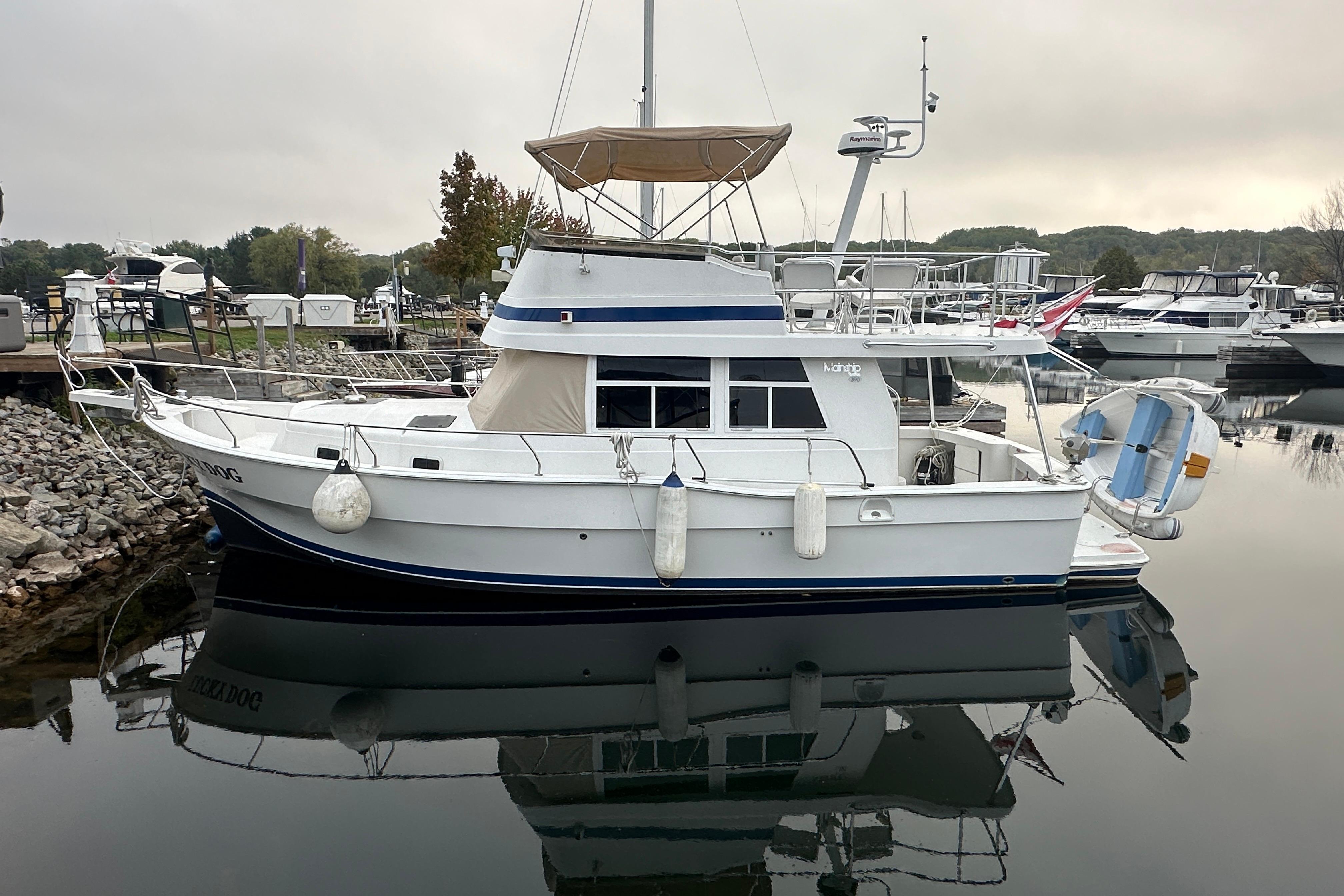 2002 Mainship 390 Trawler