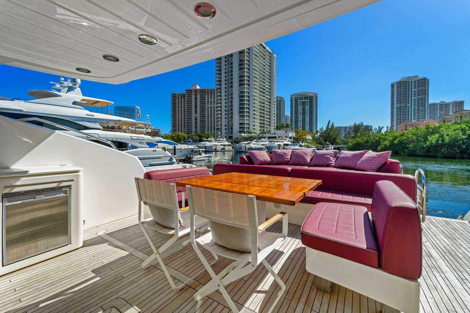 2013 Sunseeker Predator 84 - Image 14