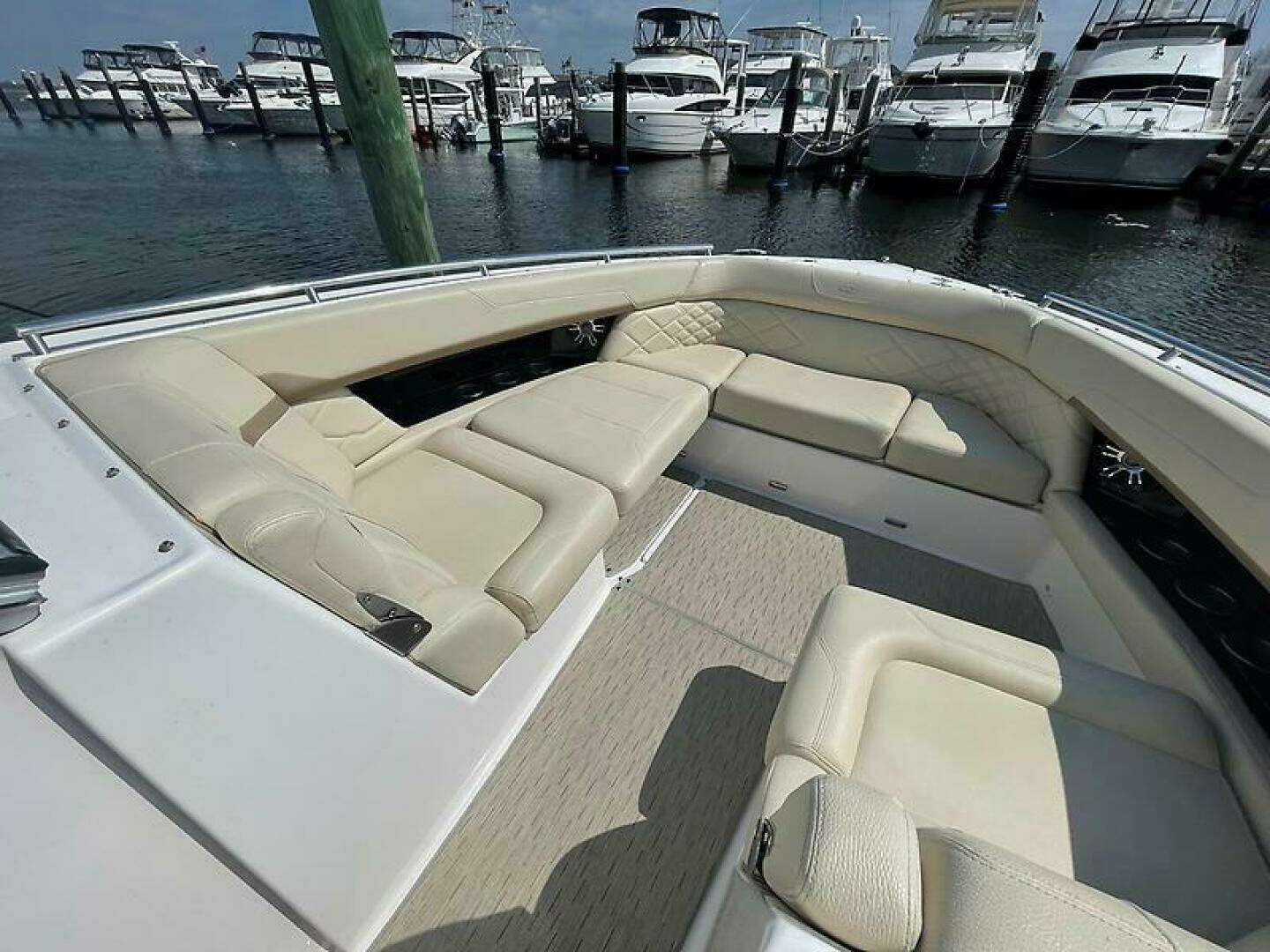 2018 Regal 33 OBX - Image 26