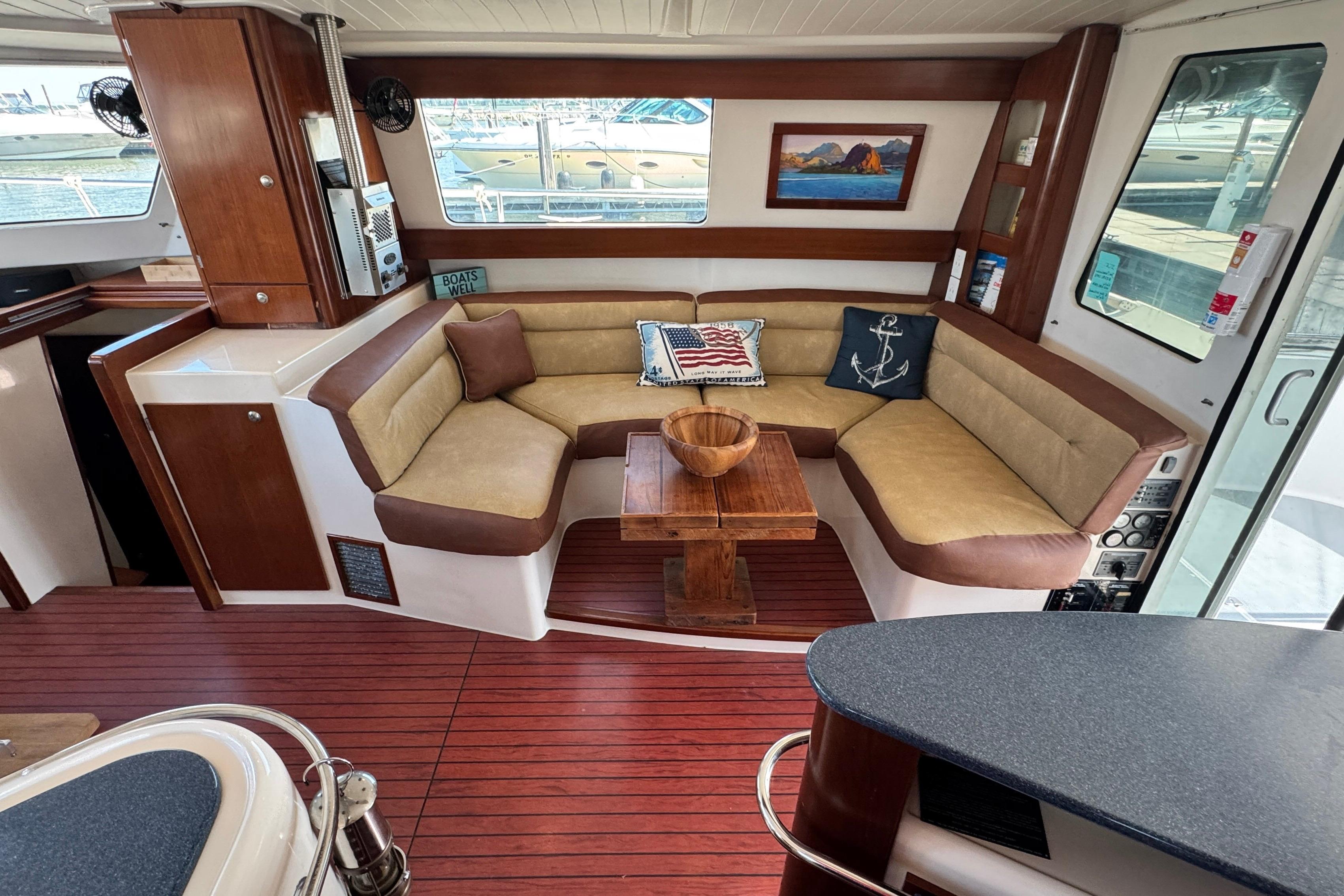 Dinette Looking Starboard