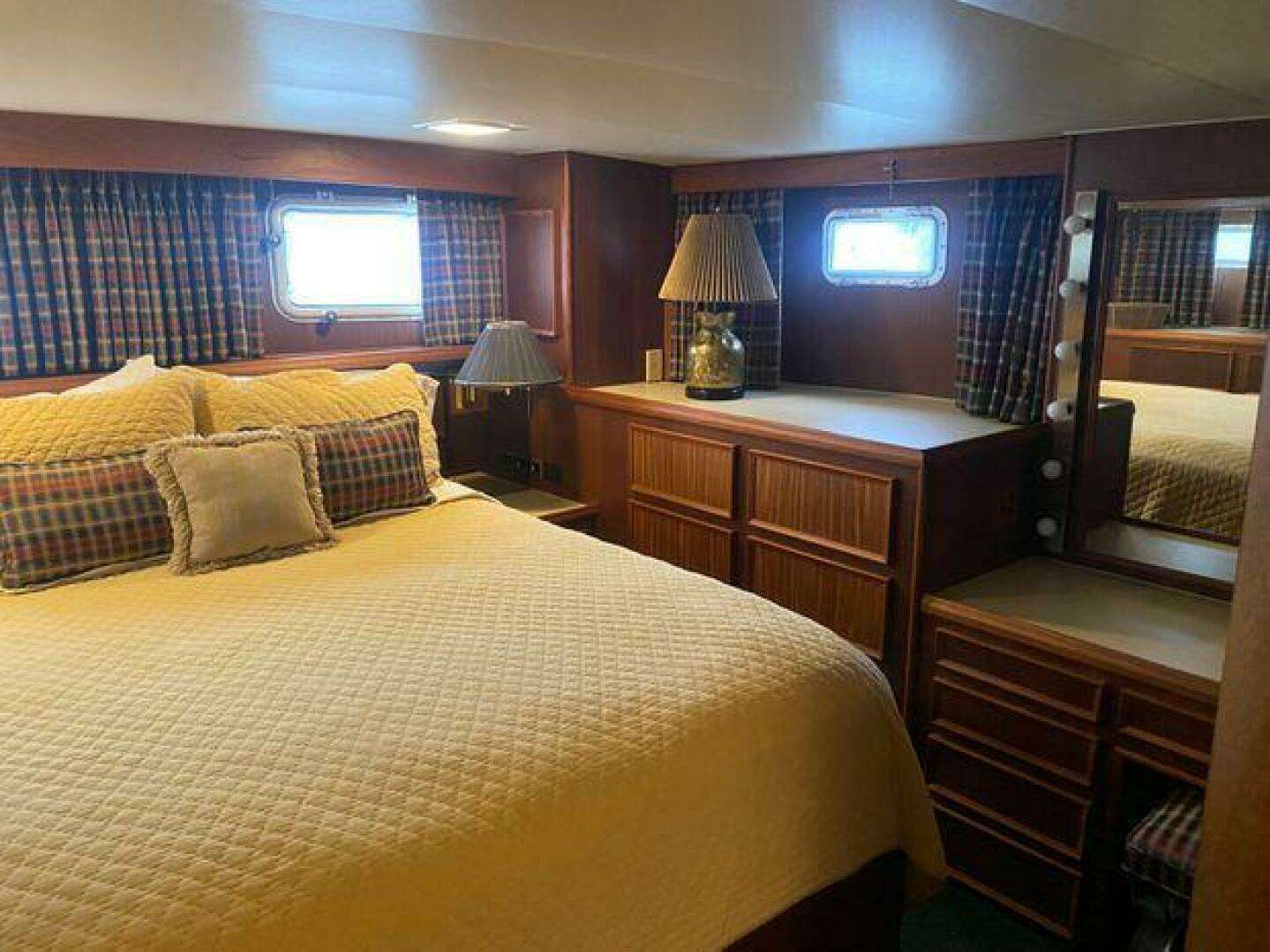 1983 Hatteras 53 ED - Image 20