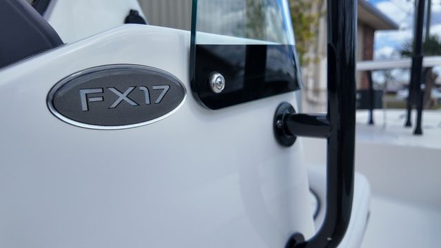 2026 Spyder FX17 Flicker - 37