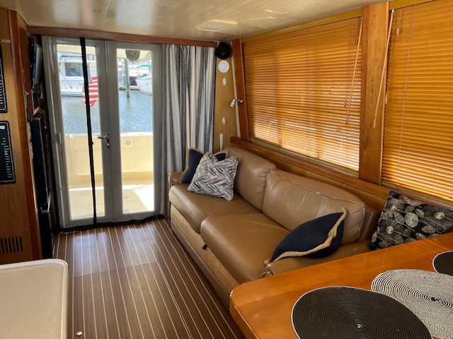 2005 Mainship 400 Trawler - 48