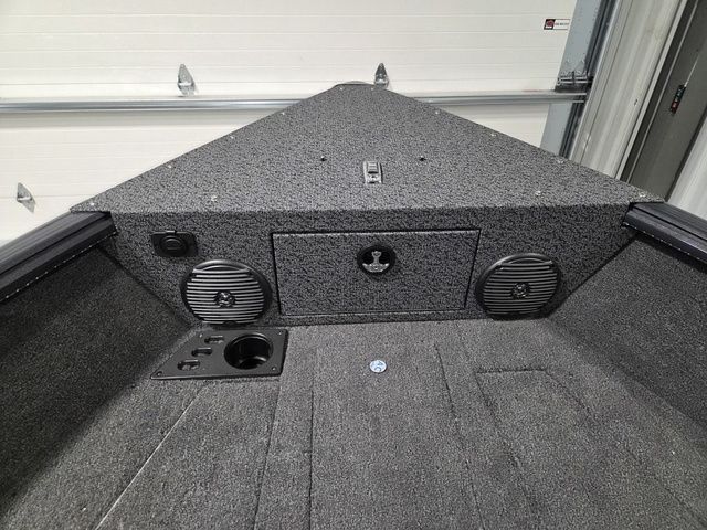 2027 Lund 1875 Impact XS Sport - 31
