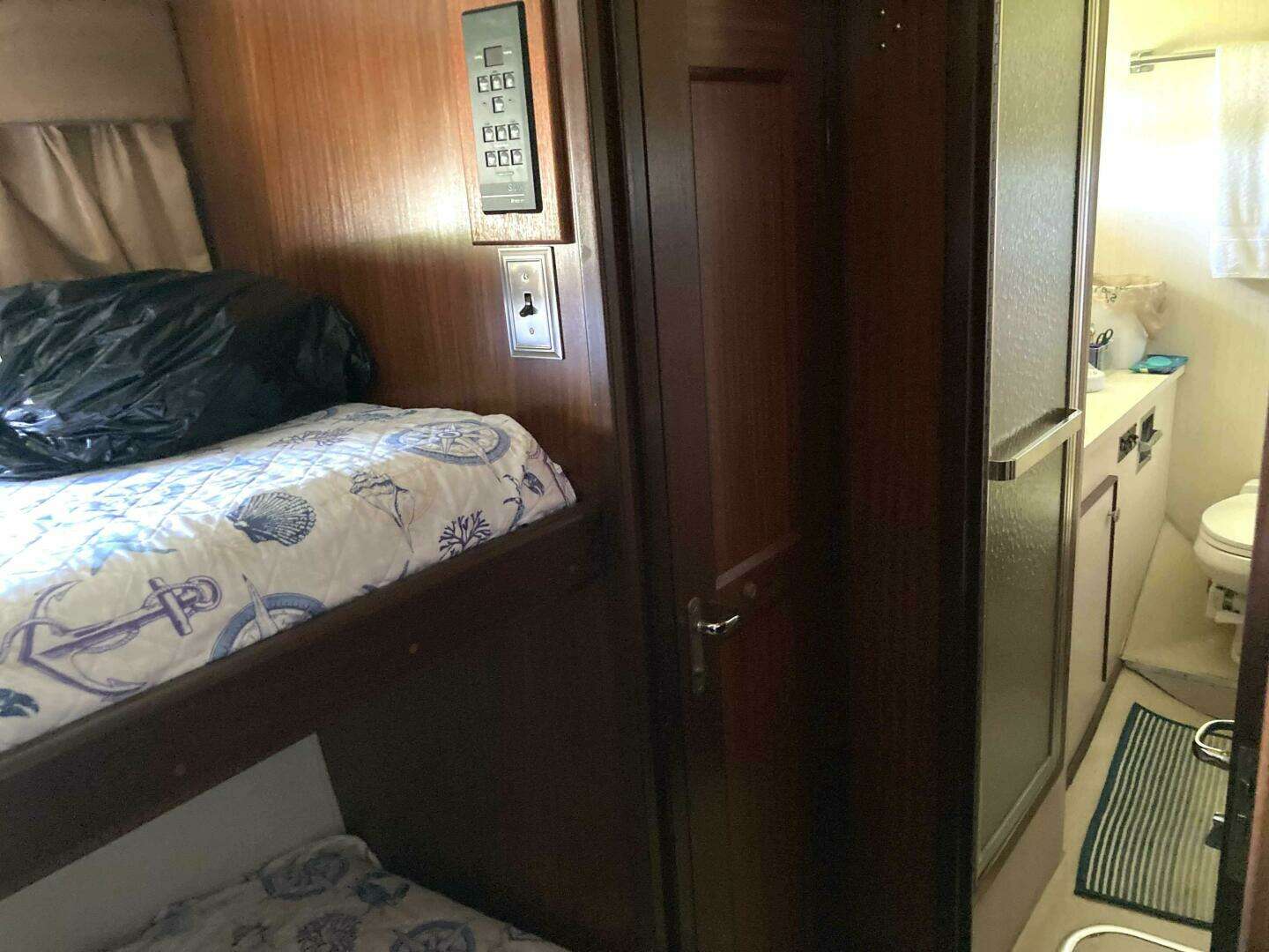 1985 Hatteras Sport Fish - Image 37