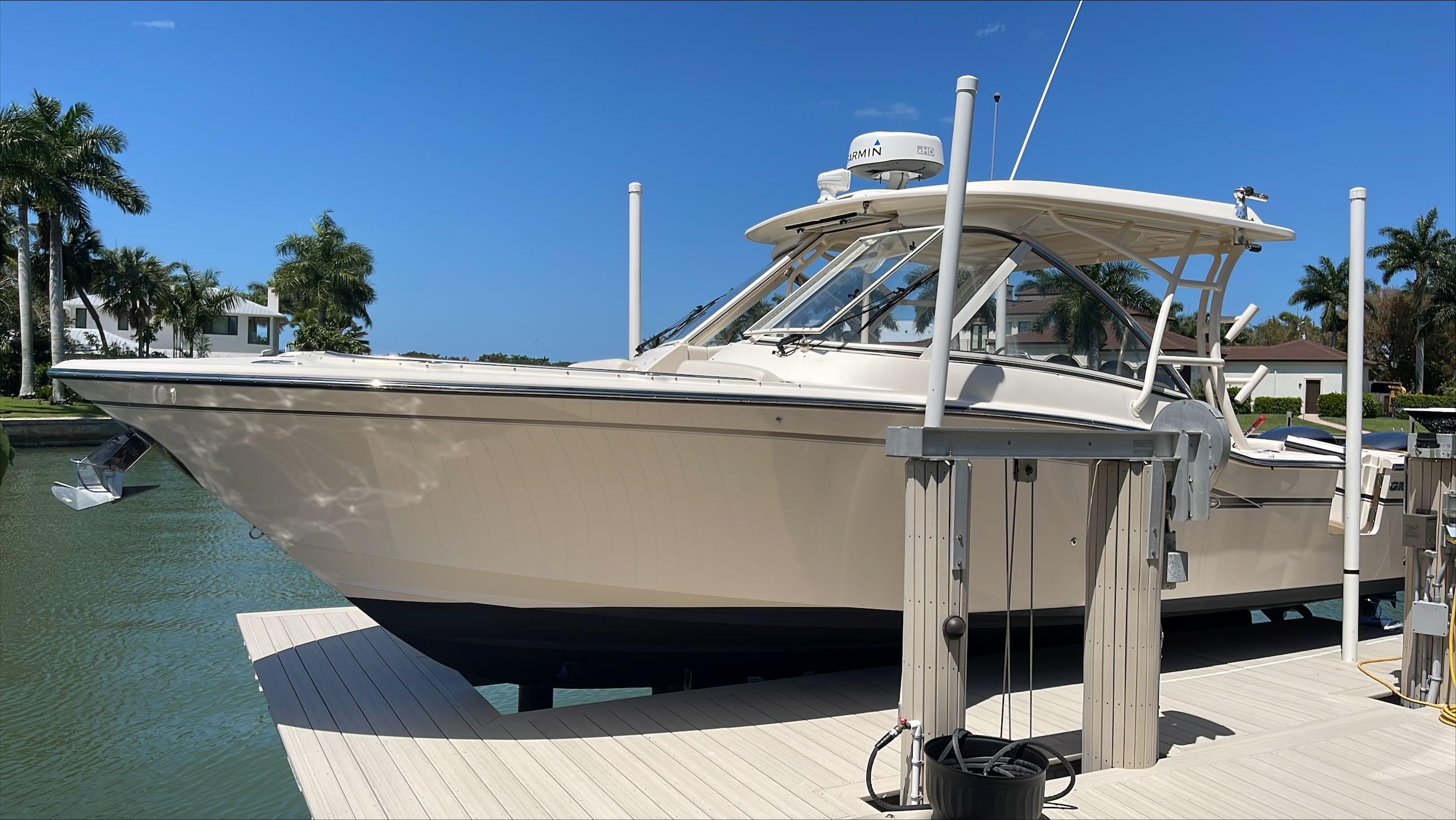 2018 Grady-White Freedom 325
