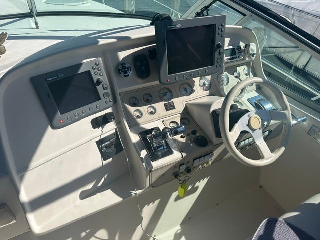 1995 Cruisers Yachts 3570 - 8