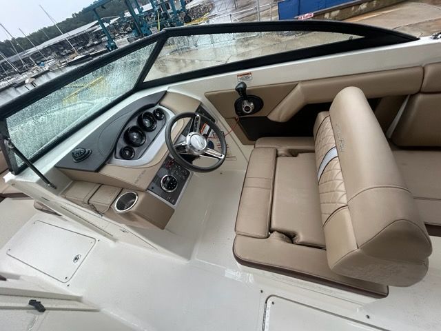 2016 Sea Ray 270 Sundeck - 4