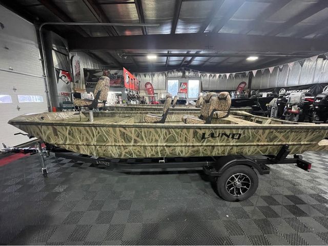 2026 Lund Predator 1760 Tiller