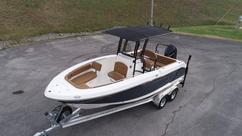 2025 Robalo R202 Explorer - 20