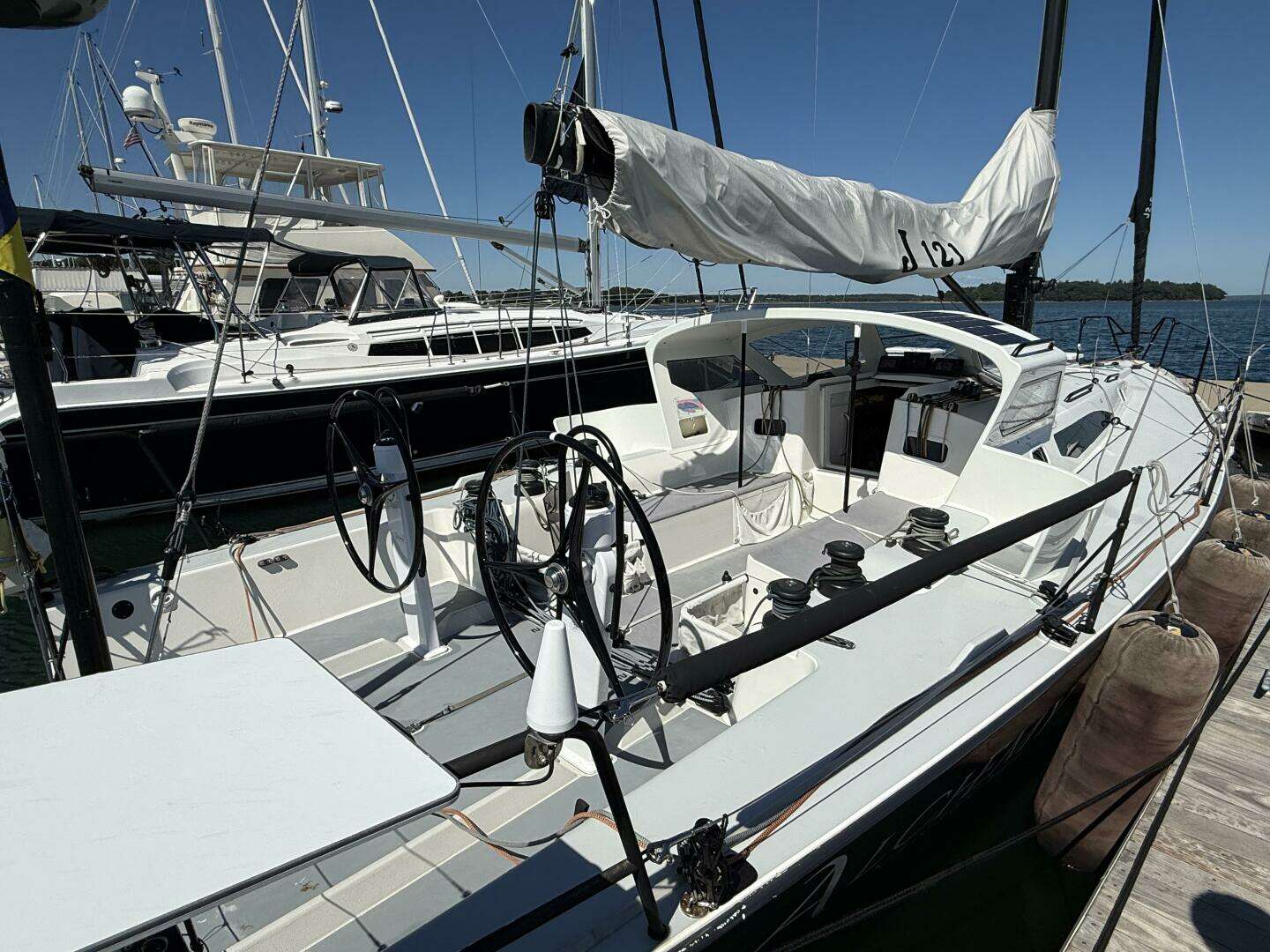 2018 J Boats J121 - Image 9