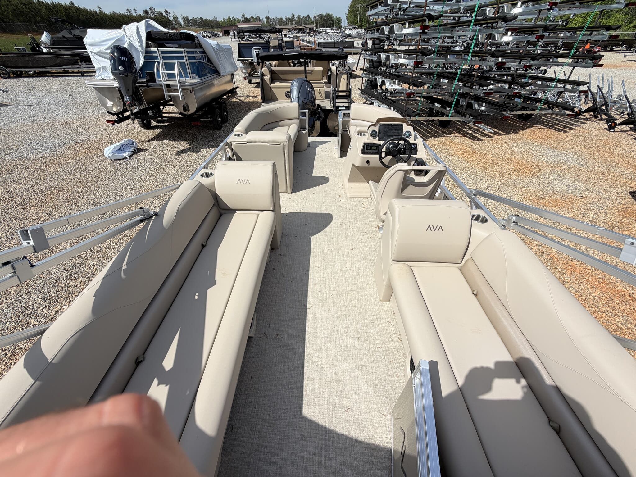 2026 Avalon VLS 21 QUAD LOUNGER-115HP - 8