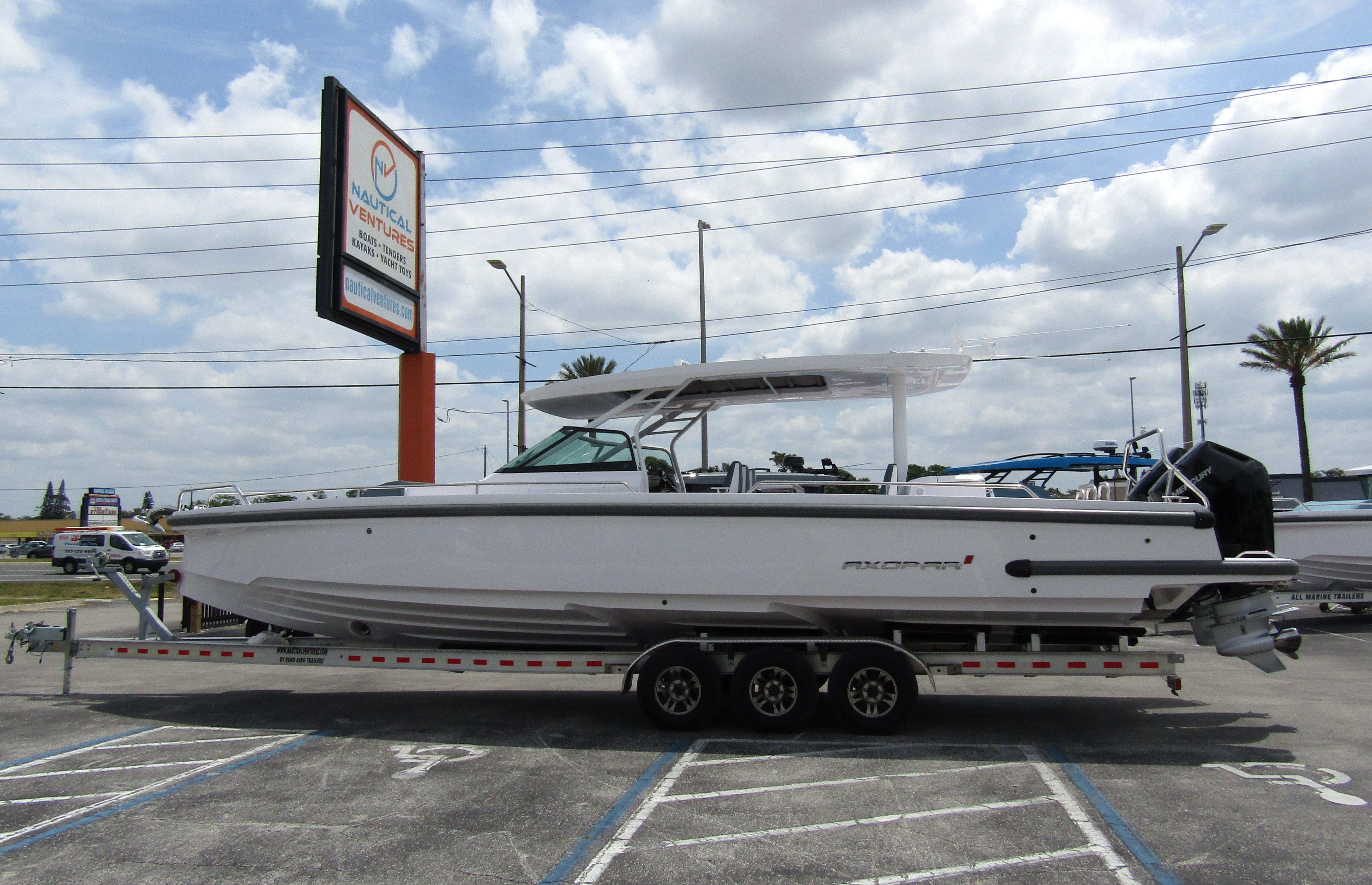 2024 Axopar 37 Sun-Top