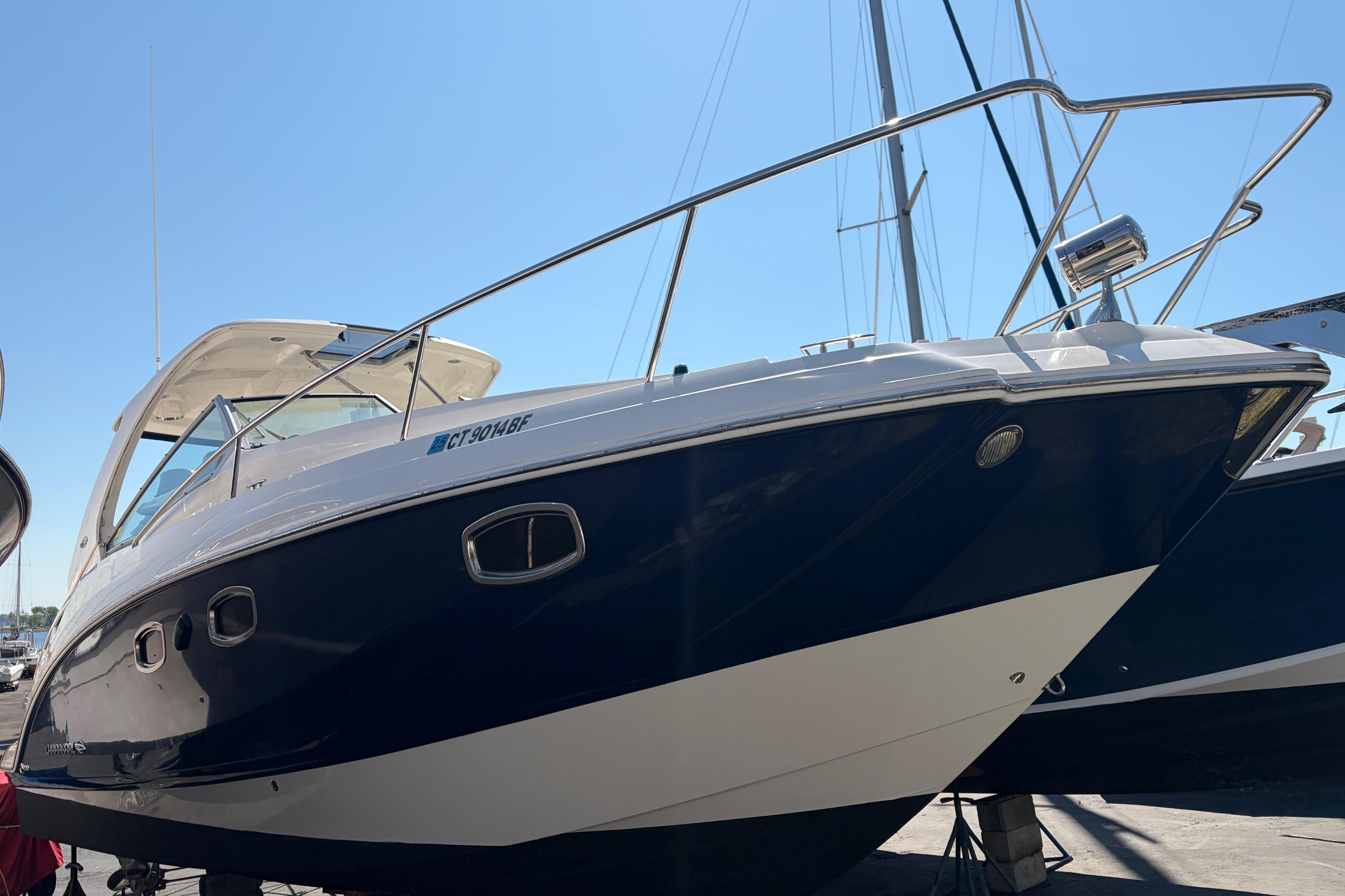 2013 Chaparral 310 Signature