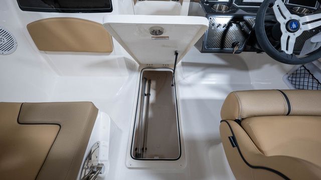 2024 Bayliner VR5 Bowrider OB - 17