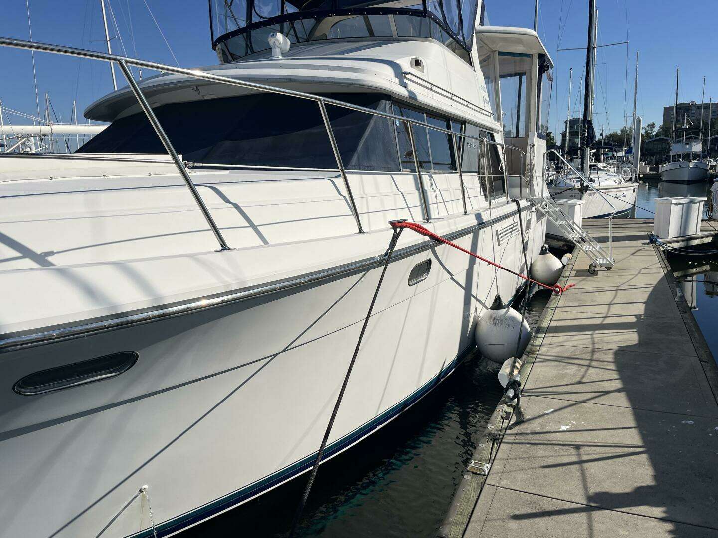 1995 Carver 440 Aft Cabin - Image 62