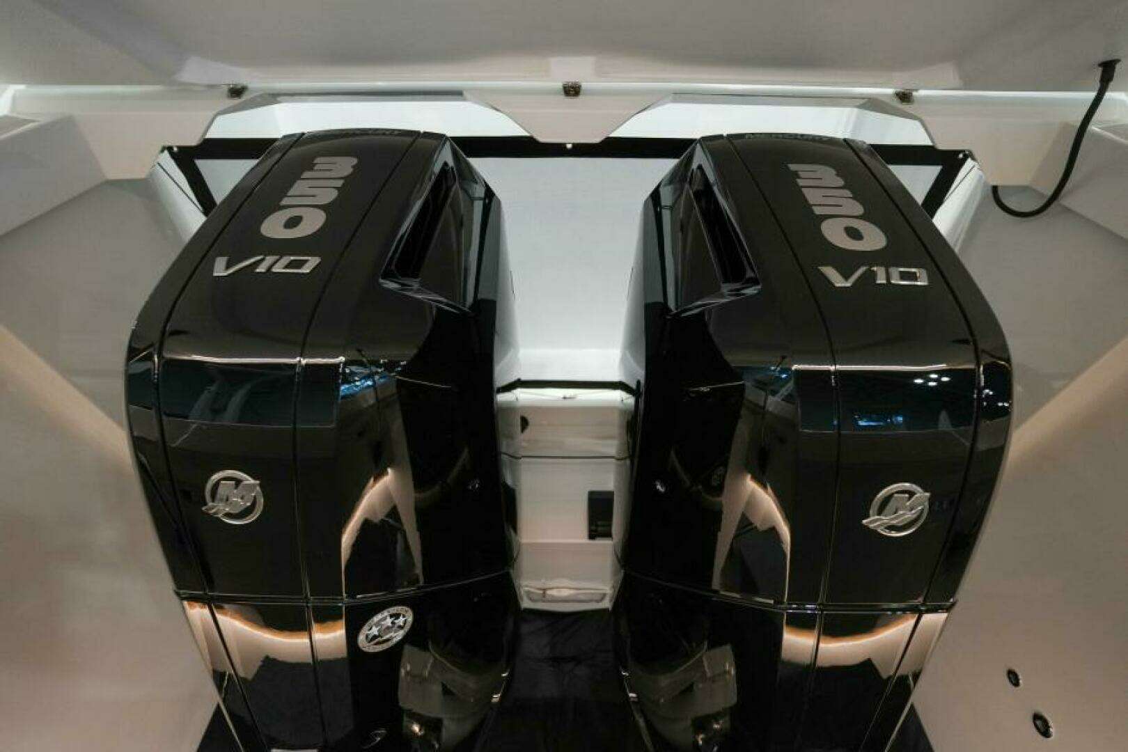 2026 De Antonio Yachts D36 - Image 9