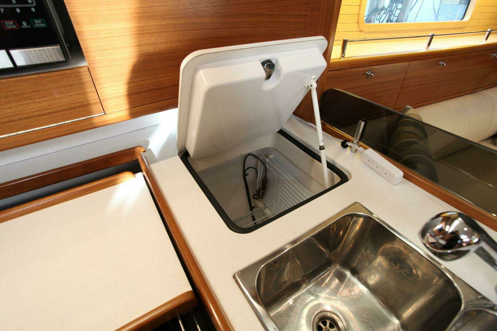 2025 Catalina 426 - Image 145