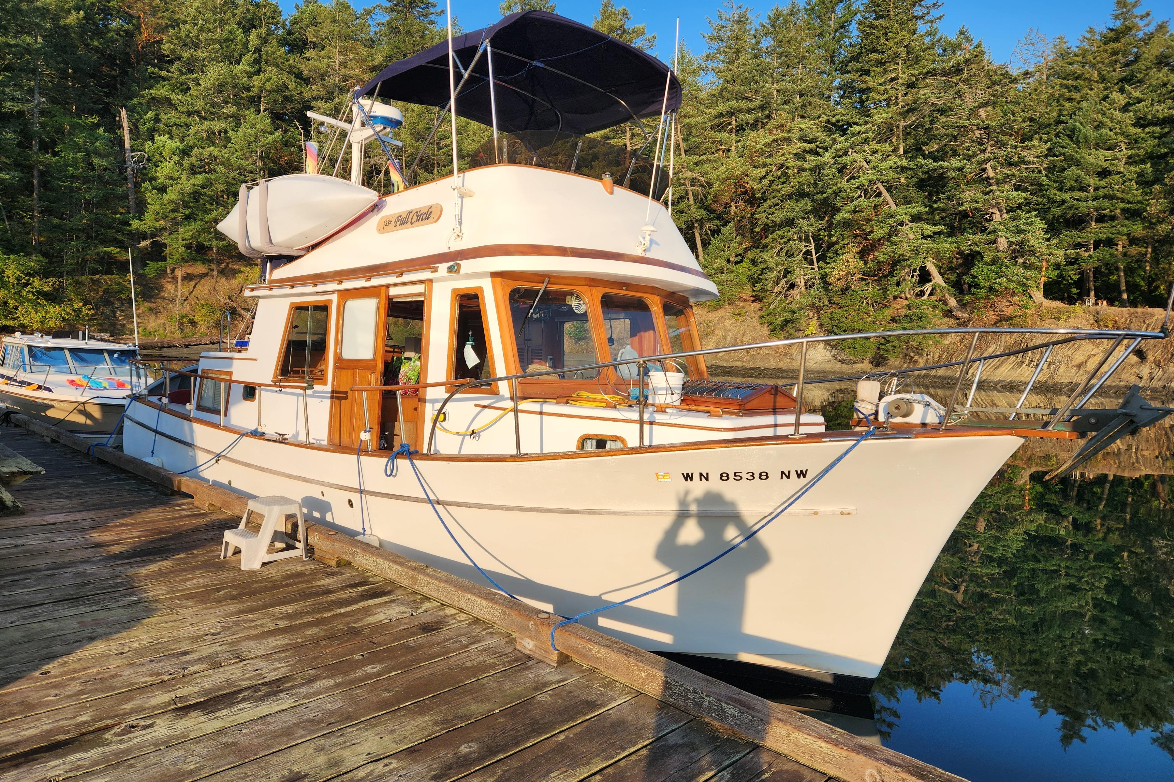 1976 CHB Double Cabin Trawler