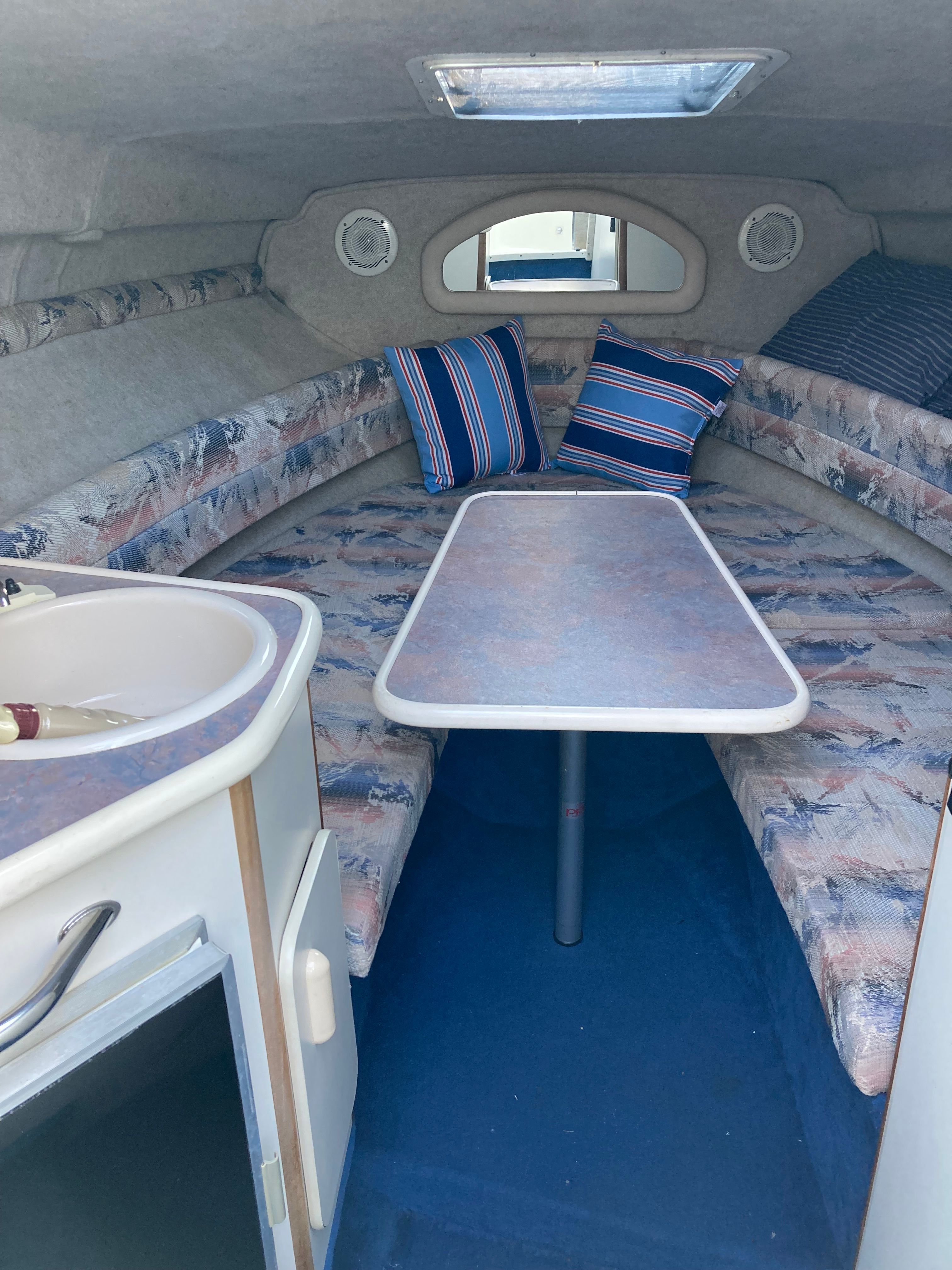 1996 Sea Ray Sundancer - 11