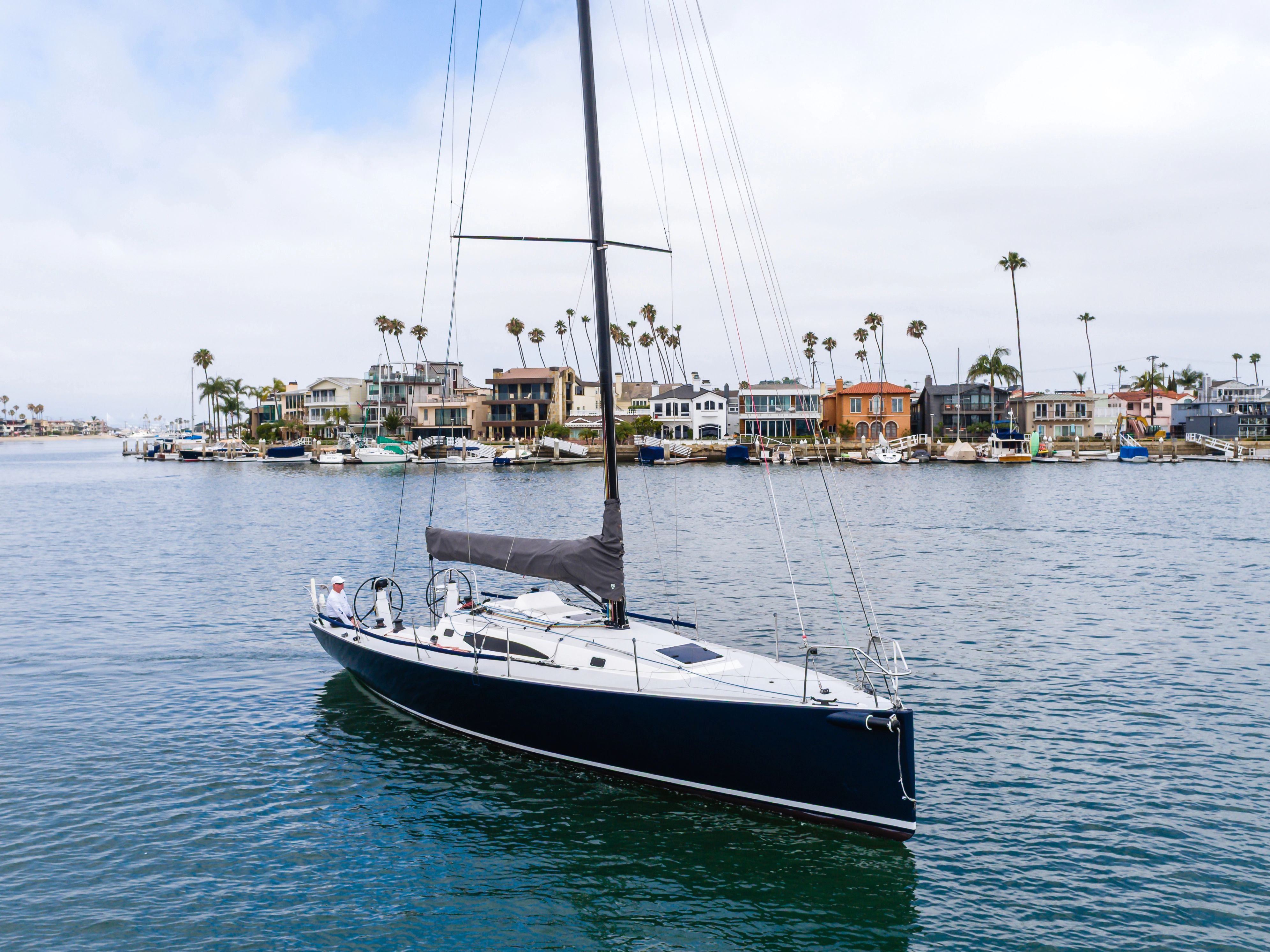 2019 J Boats J/121