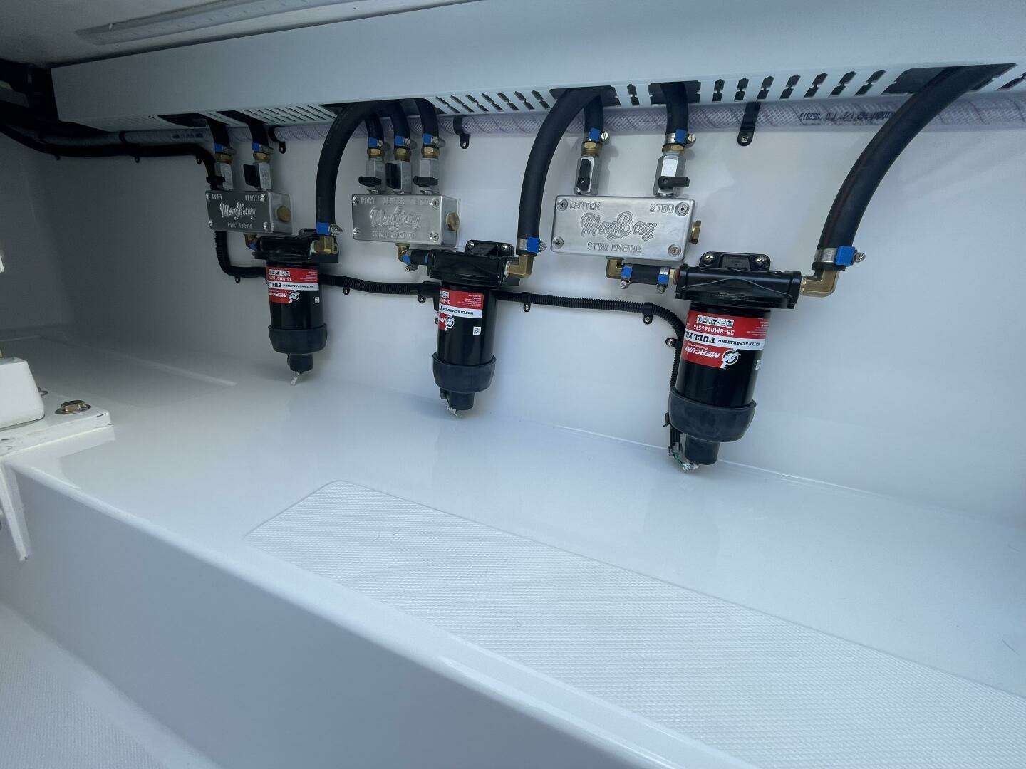 2026 Mag Bay 43 Center Console - Image 22