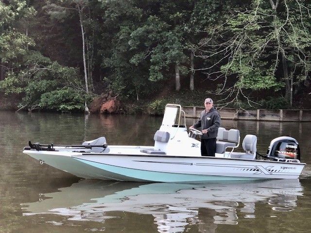 2023 Xpress H20B Bay
