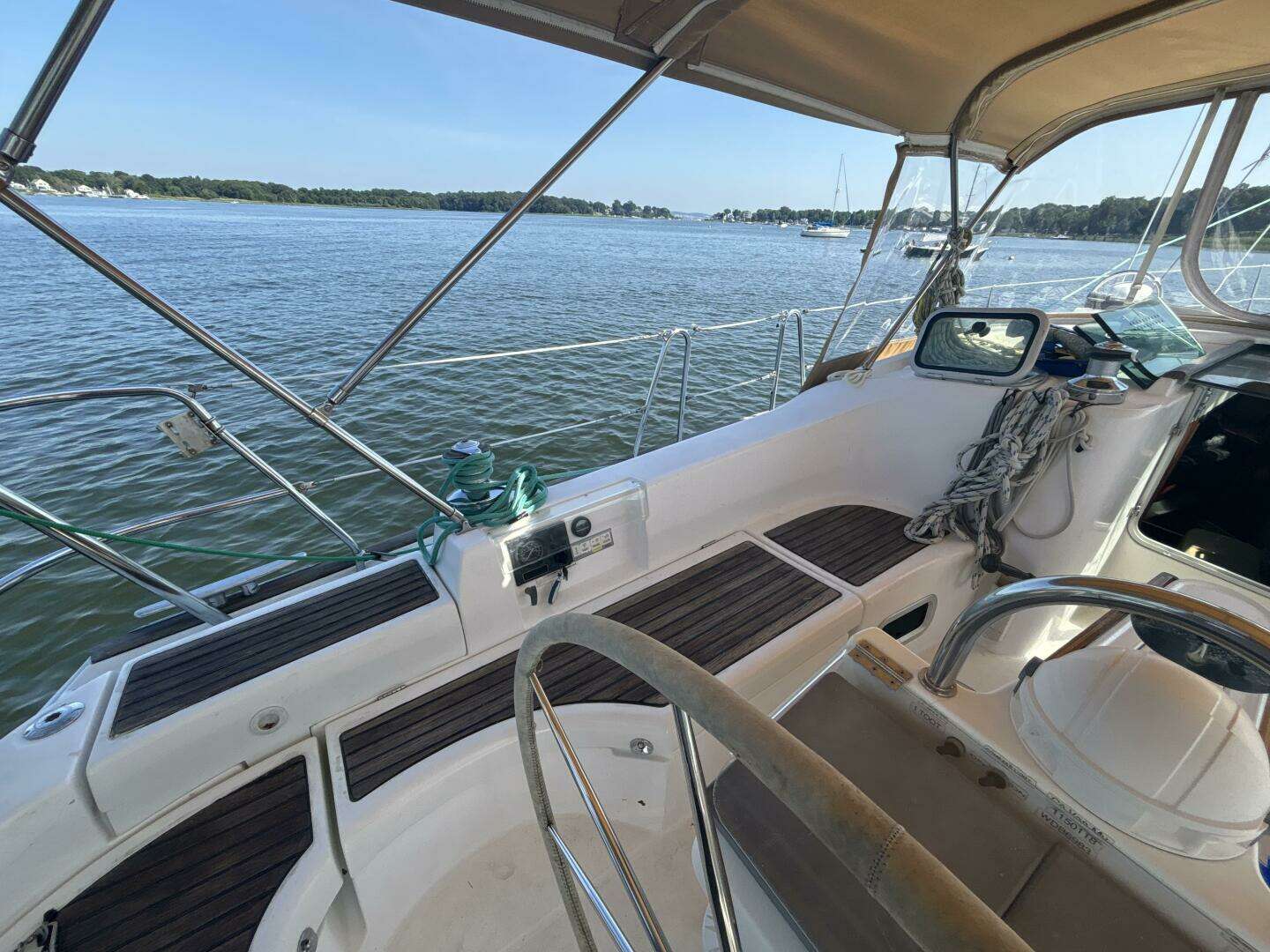 2004 Beneteau 423 - Image 13